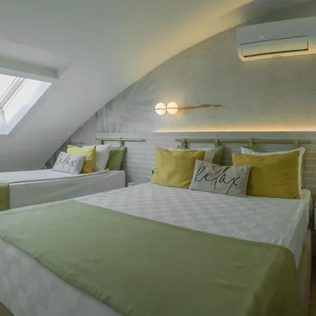 Square Hotell Side