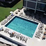 Square 4* Side