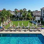 Square Hotel
