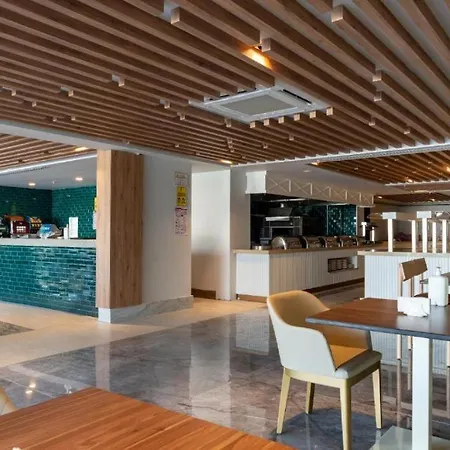 Square Готель Сіде