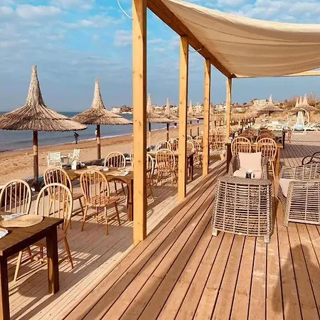 Готель Square Сіде