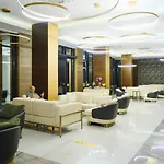 Square Hotel Side